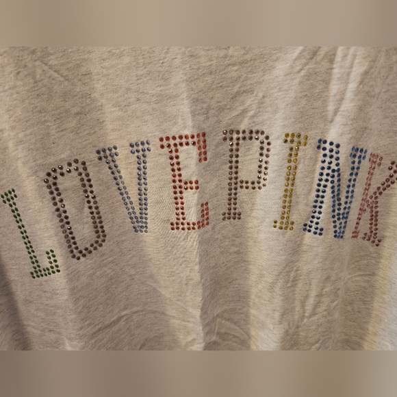 PINK Victoria's Secret Gray Tee with Multicolor 'LOVE PINK' - Picture 2 of 3